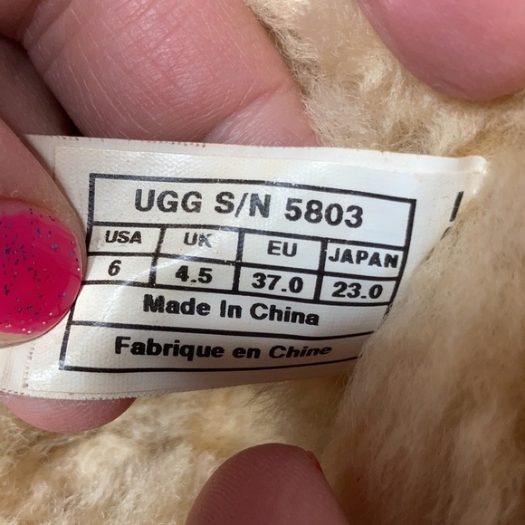 UGG Australia Bailey button short boots chestnut size 6 - Picture 7 of 12